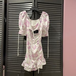 Strangers and Lovers cute purple and white Mini dress!